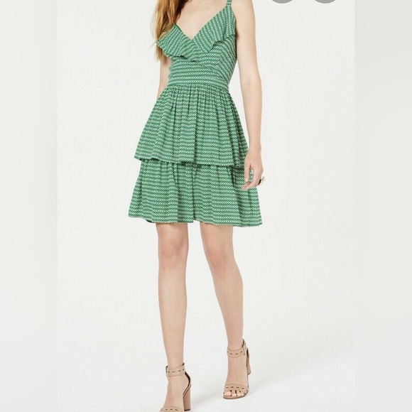 Bar III Dresses & Skirts - Bar III Green & White Printed Ruffled Tiered Mini Dress Size 6
